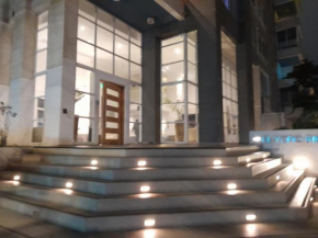 Moderno Depto Cerca del hospital, centro